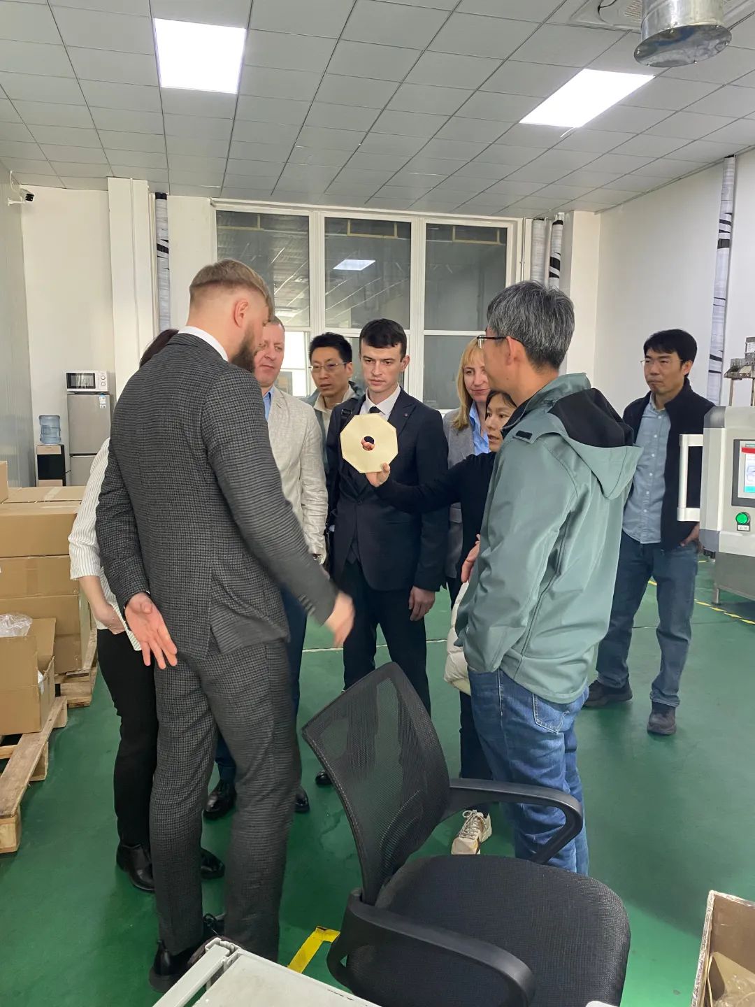 热烈欢迎白俄罗斯客户莅临我司参观考察洽谈业务
