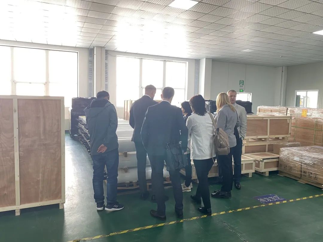 热烈欢迎白俄罗斯客户莅临我司参观考察洽谈业务